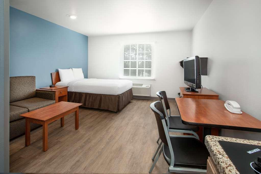 Extended Stay America Select Suites - Pensacola - Northeast Ferry Pass Номер фото