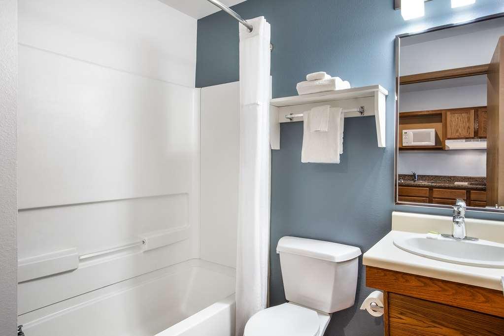 Extended Stay America Select Suites - Pensacola - Northeast Ferry Pass Номер фото