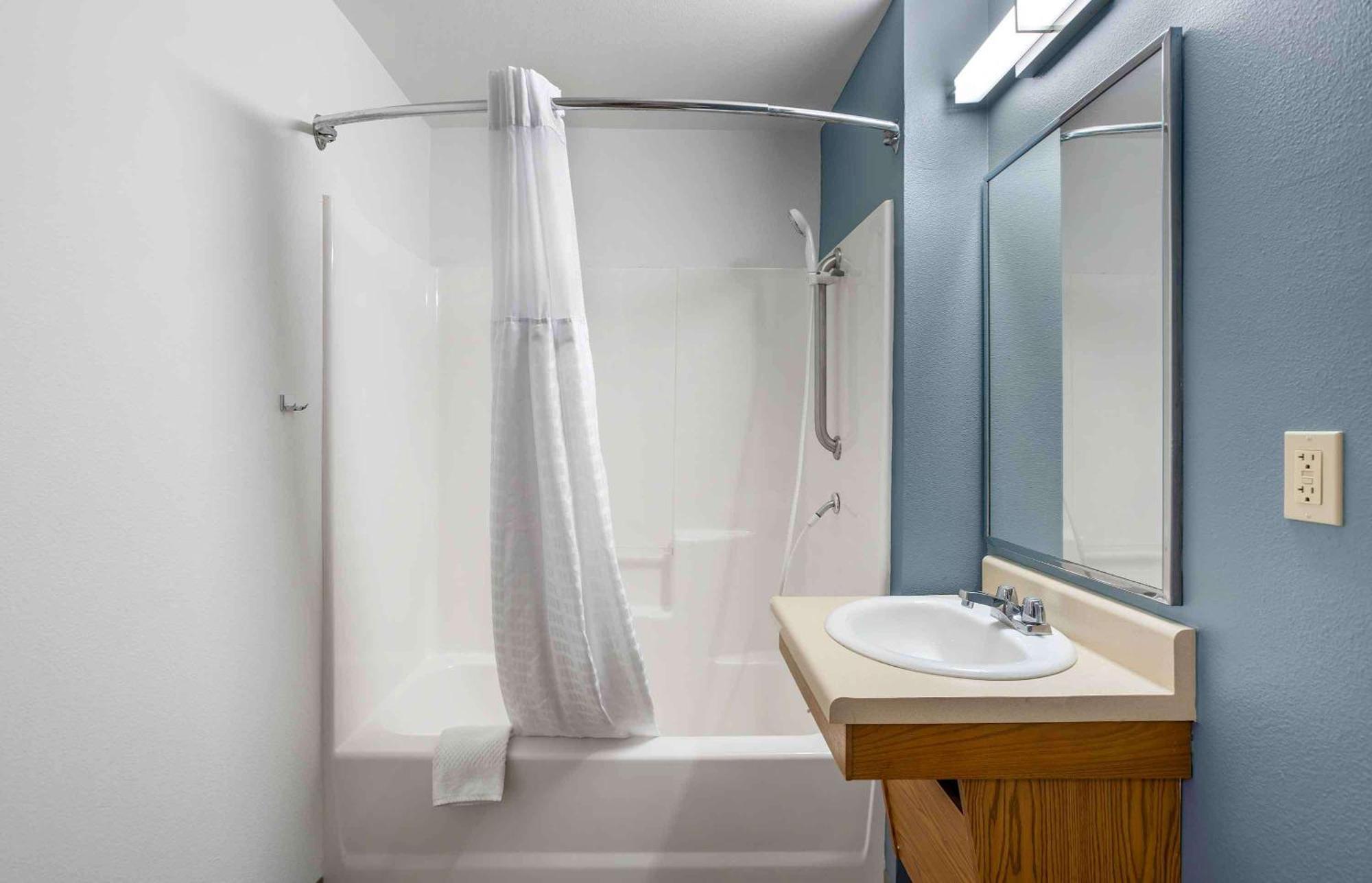 Extended Stay America Select Suites - Pensacola - Northeast Ferry Pass Экстерьер фото