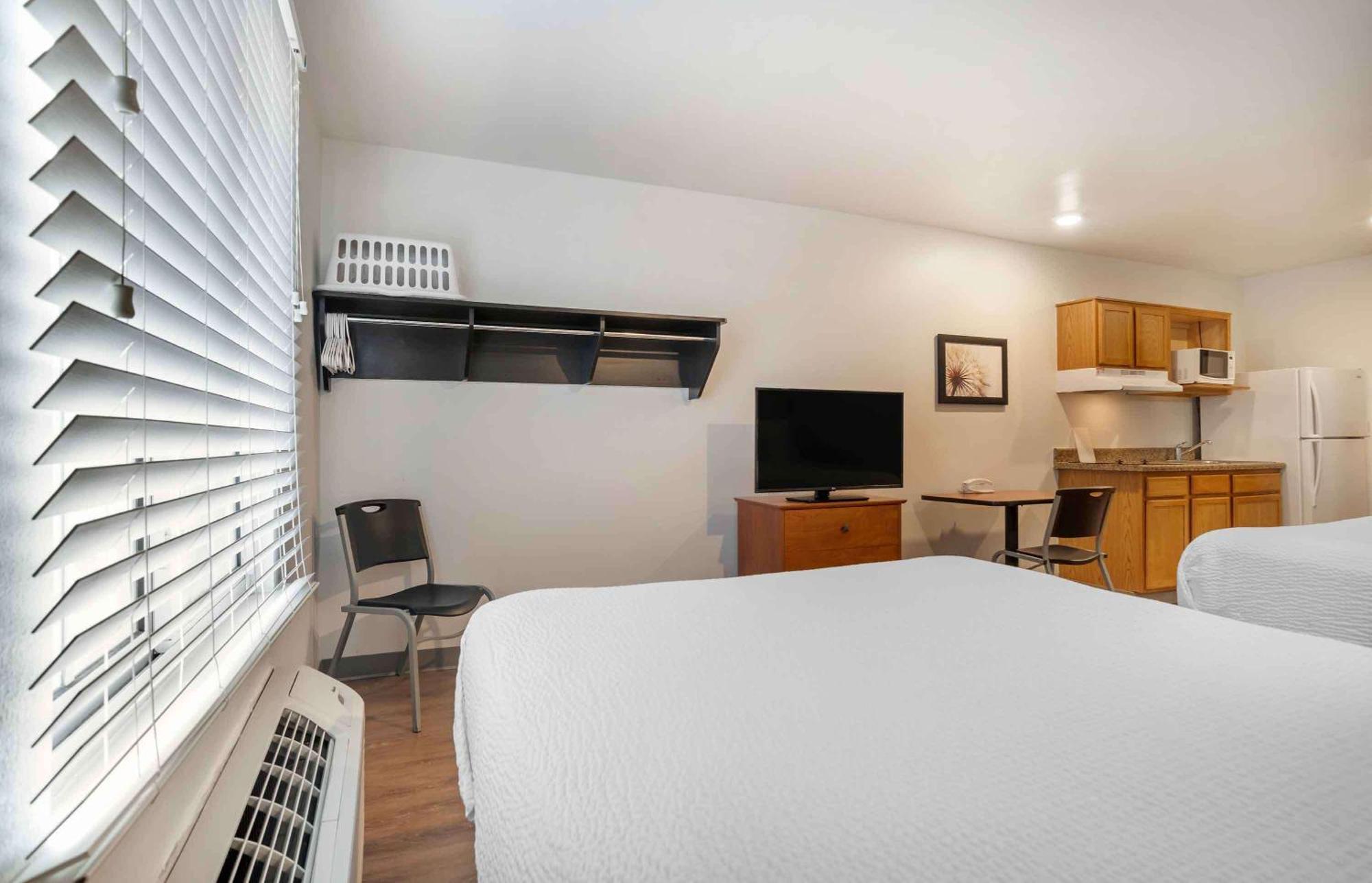 Extended Stay America Select Suites - Pensacola - Northeast Ferry Pass Экстерьер фото