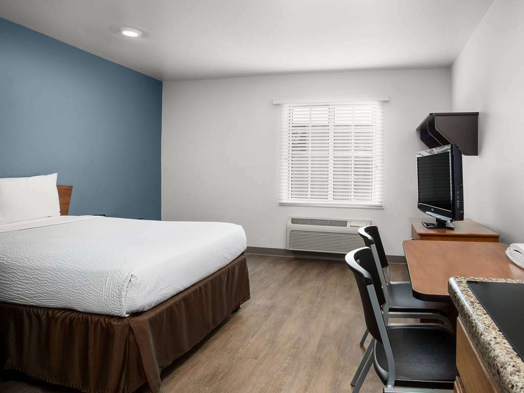 Extended Stay America Select Suites - Pensacola - Northeast Ferry Pass Номер фото